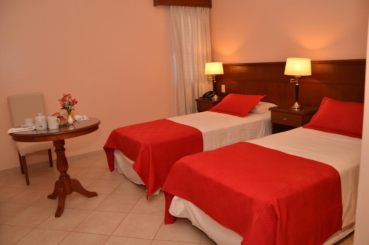 Realnoa Hotel Tartagal Esterno foto