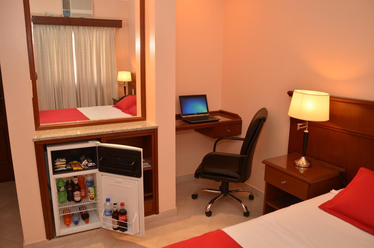 Realnoa Hotel Tartagal Esterno foto