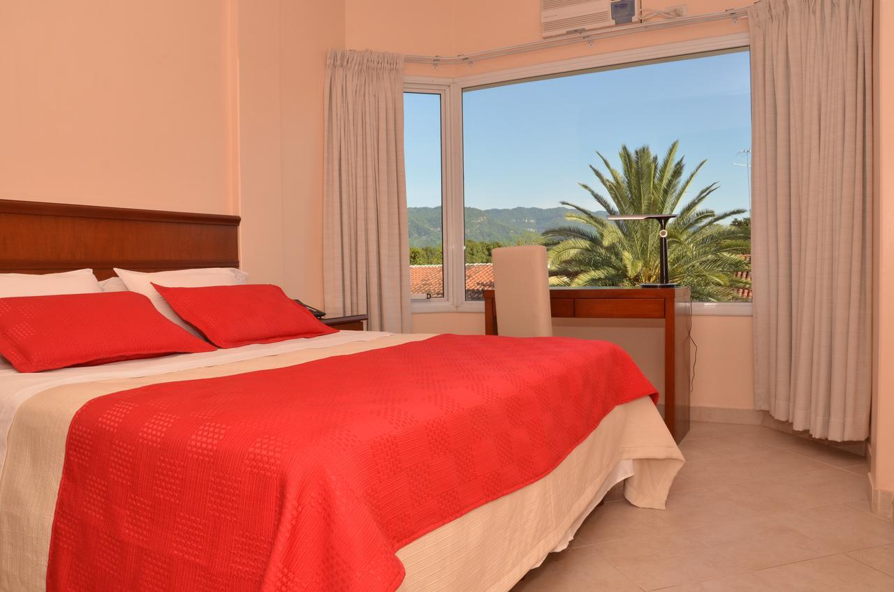 Realnoa Hotel Tartagal Esterno foto