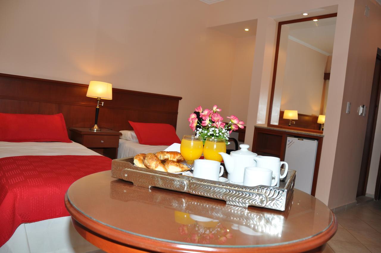 Realnoa Hotel Tartagal Esterno foto