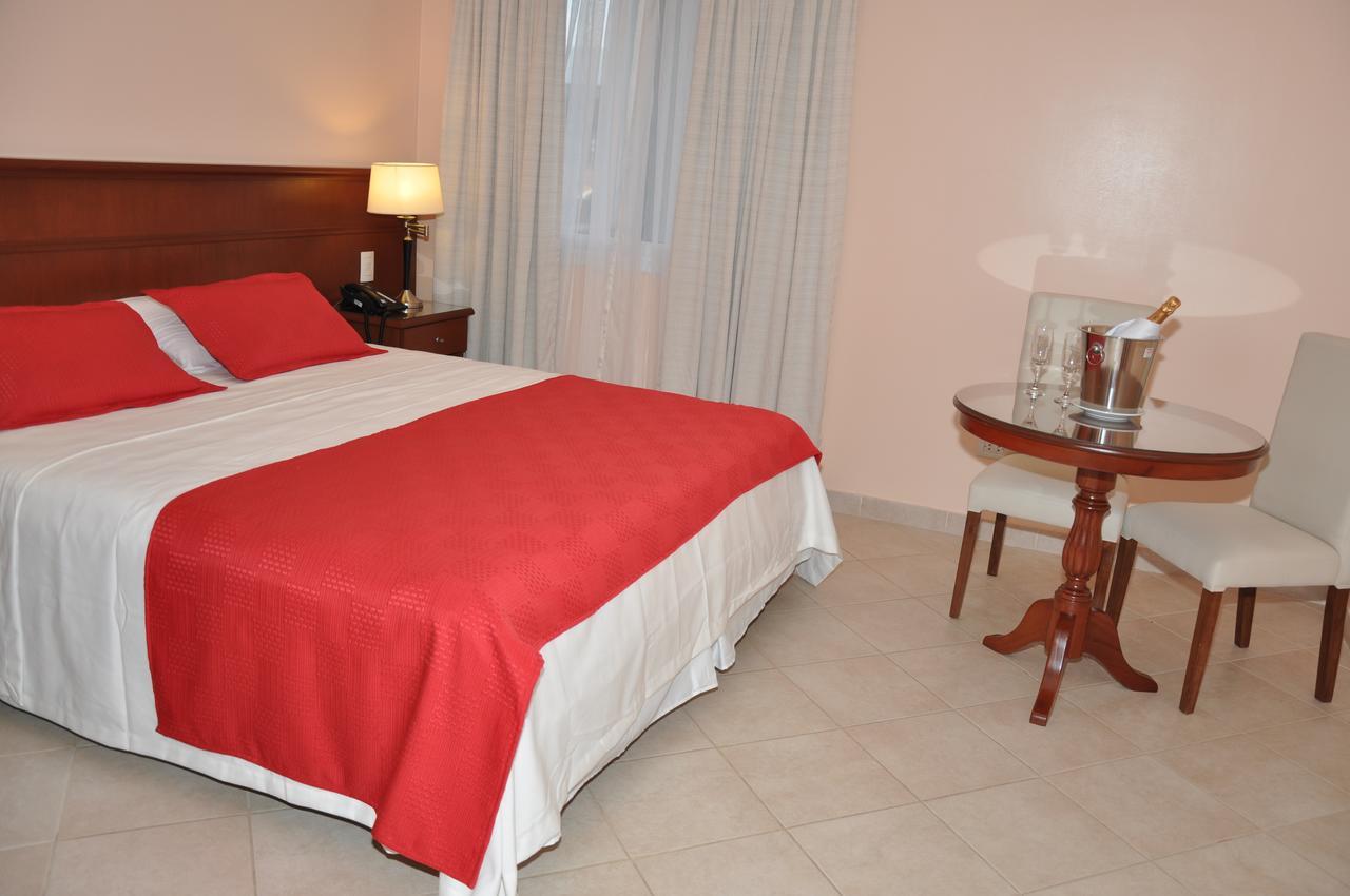 Realnoa Hotel Tartagal Esterno foto
