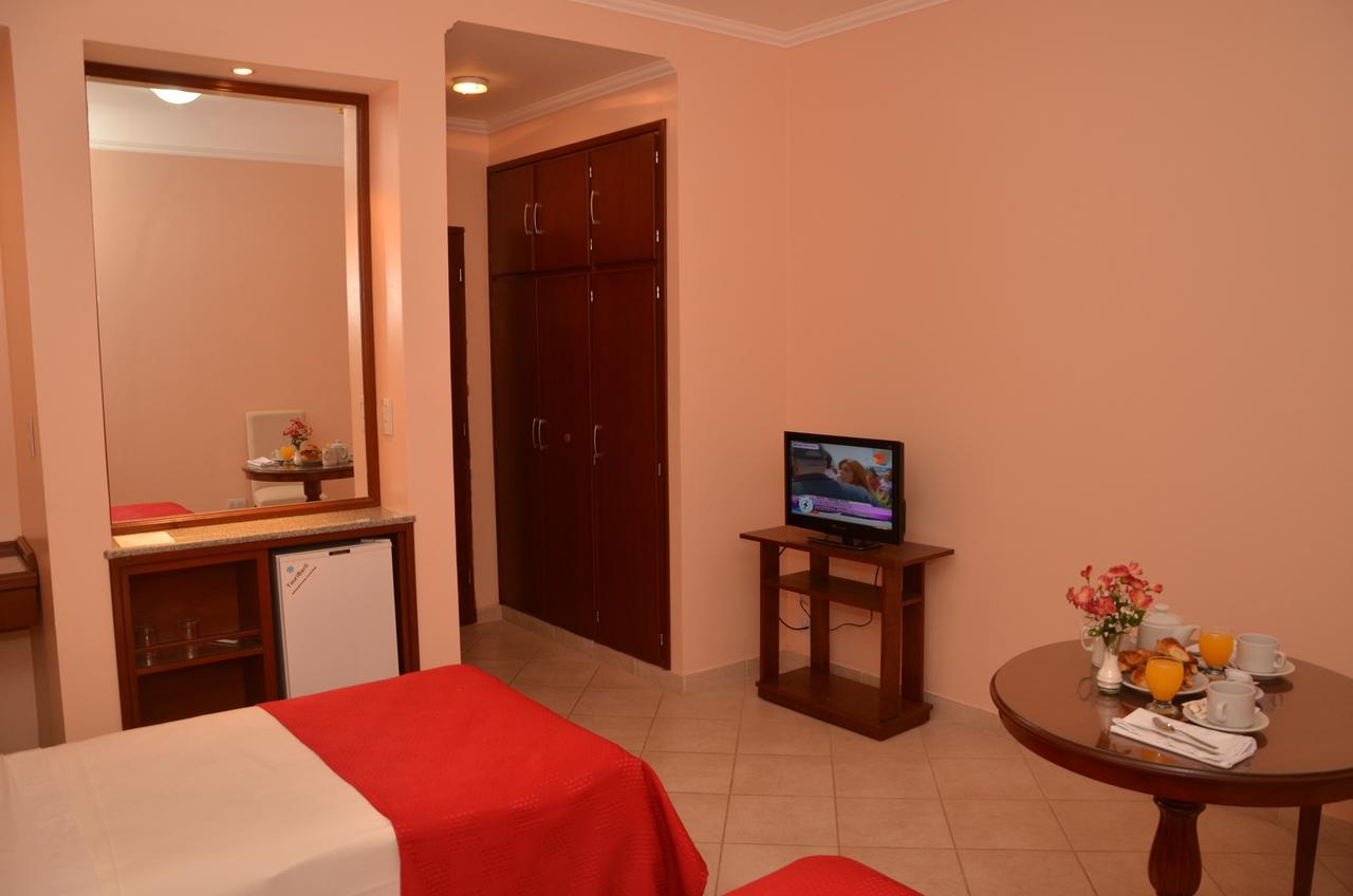 Realnoa Hotel Tartagal Esterno foto